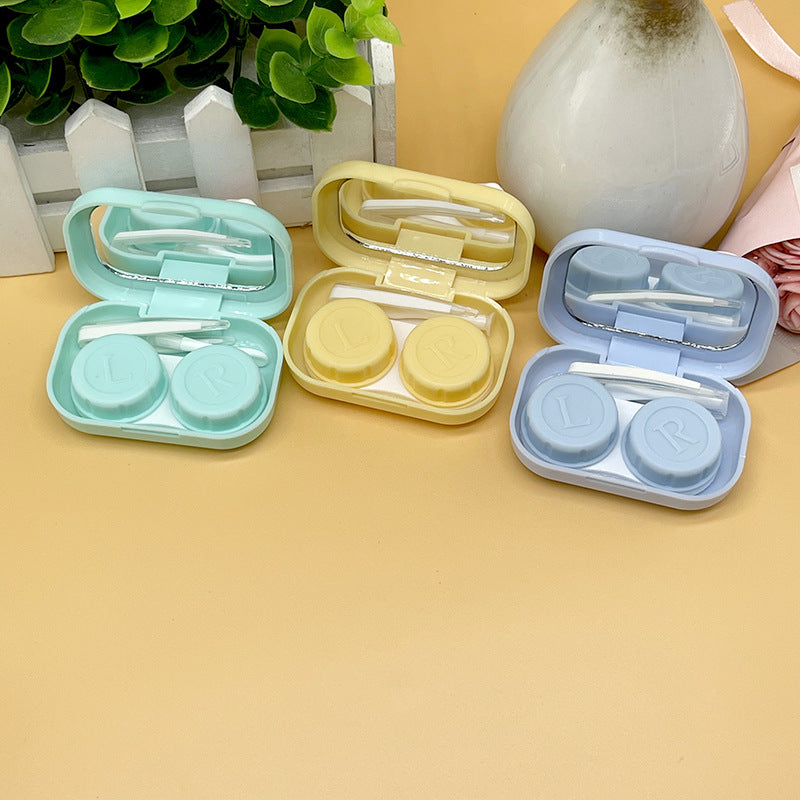 DIY Colored Contact Lens Case